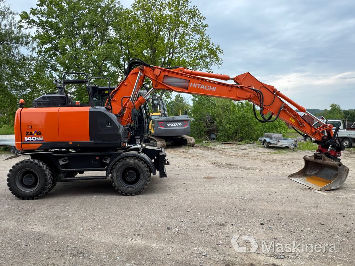 Hjulgrävare Hitachi Zaxis 140W med redskap - Escavadora de rastos: foto 4 Hjulgrävare Hitachi Zaxis 140W med redskap - Escavadora de rastos: foto 4