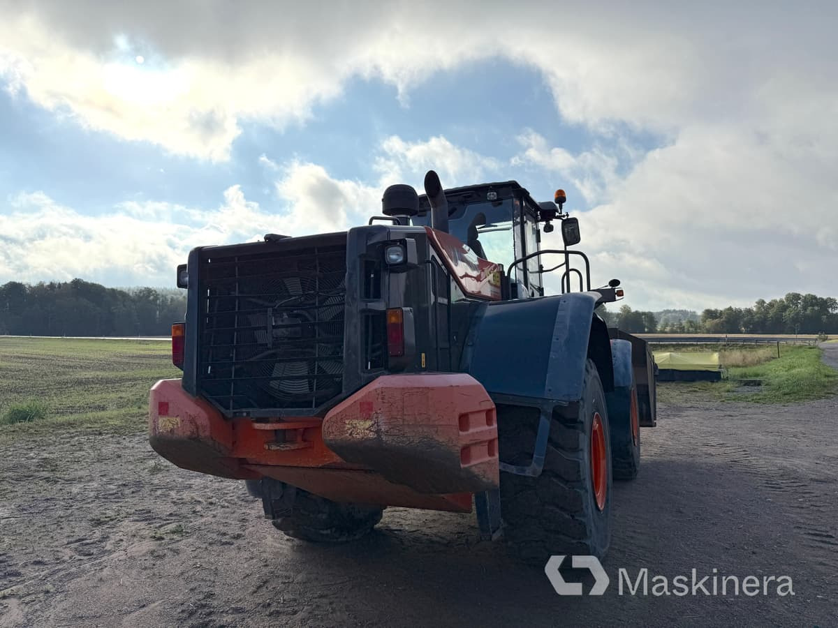 Hjullastare Hitachi ZW330-5B - Pá carregadora de rodas: foto 5 Hjullastare Hitachi ZW330-5B - Pá carregadora de rodas: foto 5