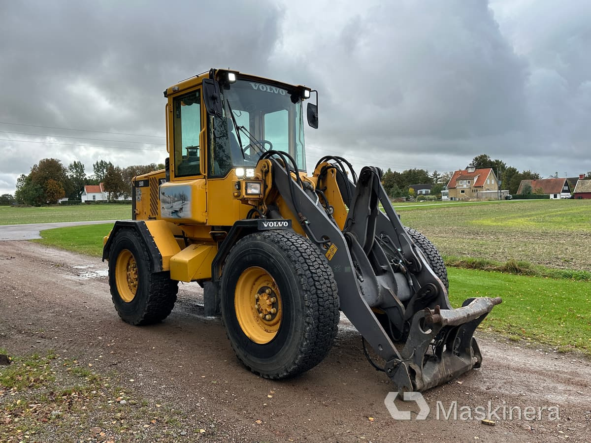 Hjullastare Volvo L50D - Pá carregadora de rodas: foto 1 Hjullastare Volvo L50D - Pá carregadora de rodas: foto 1