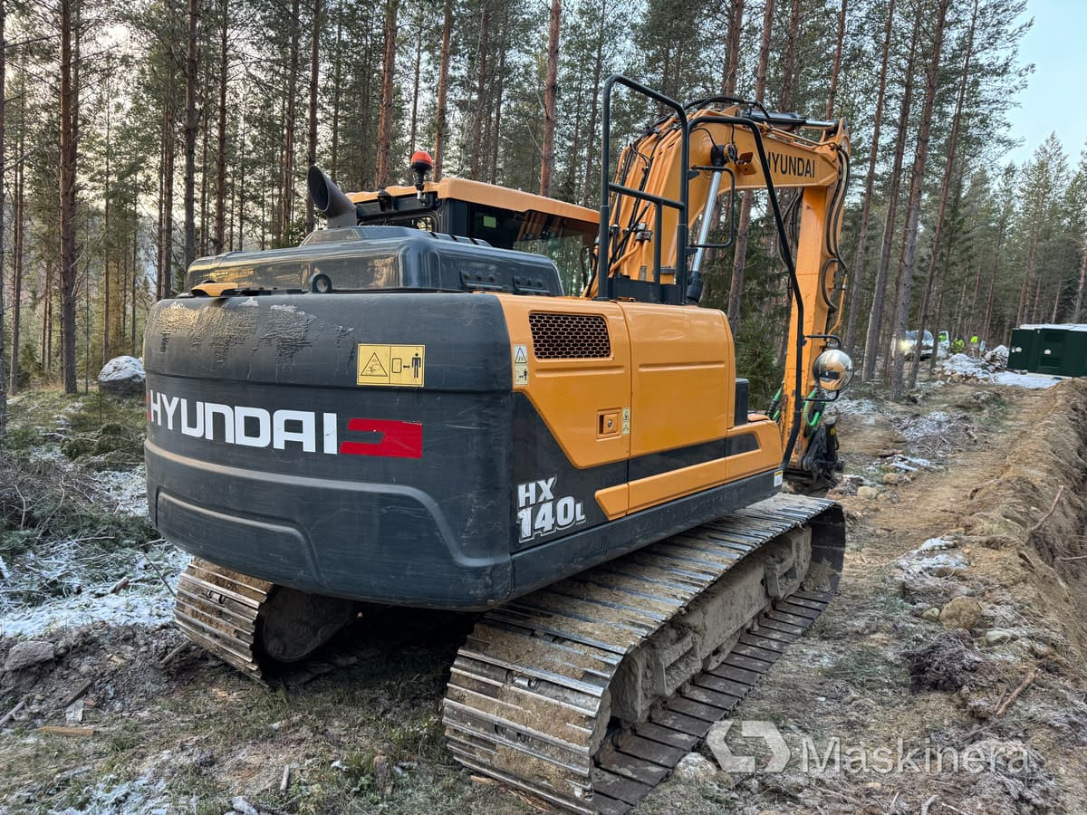 Hyundai HX 140 L Grävmaskin Hyundai HX140 L med tillbehör - Escavadora de rastos: foto 5 Hyundai HX 140 L Grävmaskin Hyundai HX140 L med tillbehör - Escavadora de rastos: foto 5