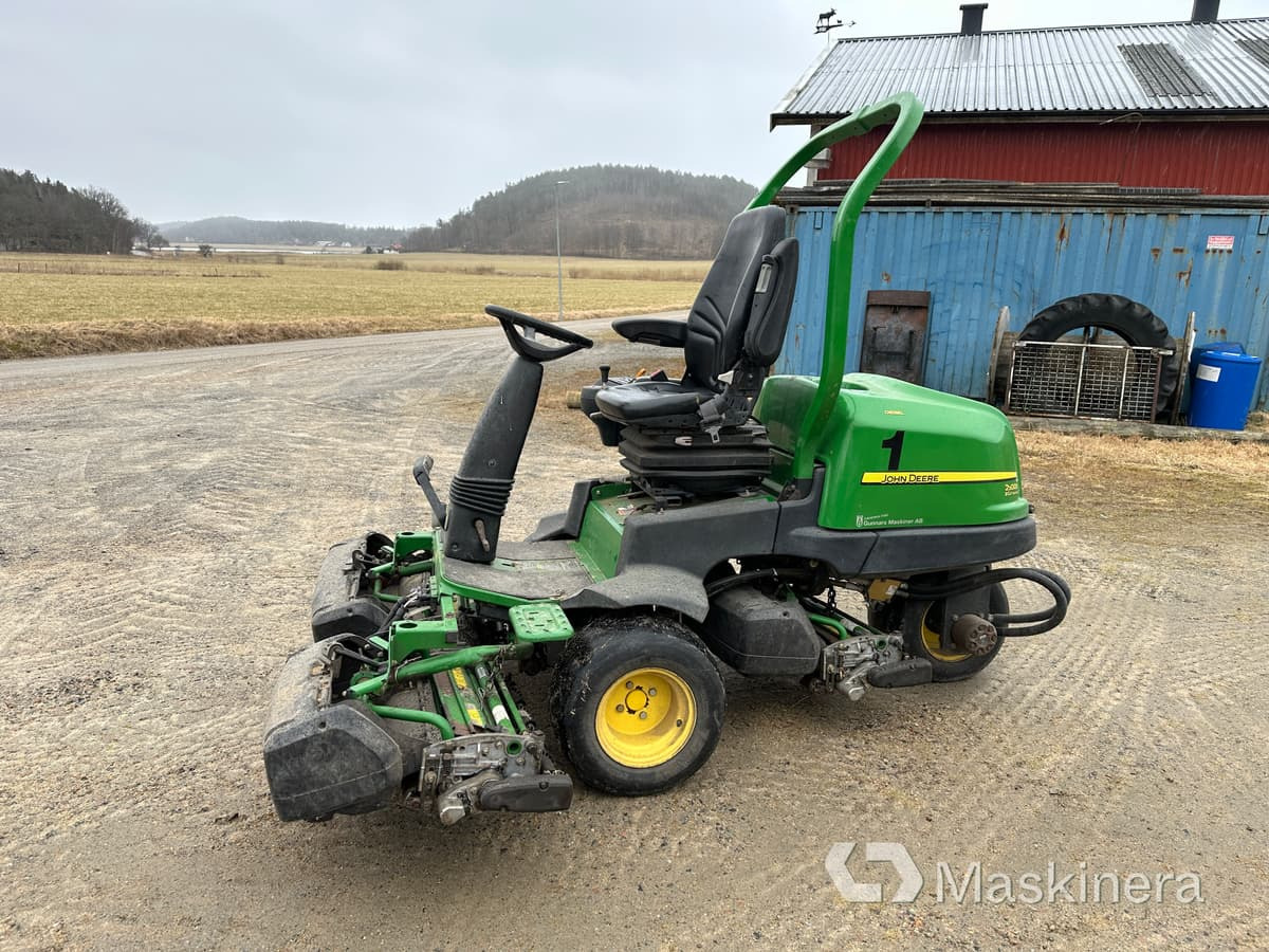 John Deere 2500E E-Cut Hybrid Greenklippare - Cortador de grama: foto 2 John Deere 2500E E-Cut Hybrid Greenklippare - Cortador de grama: foto 2