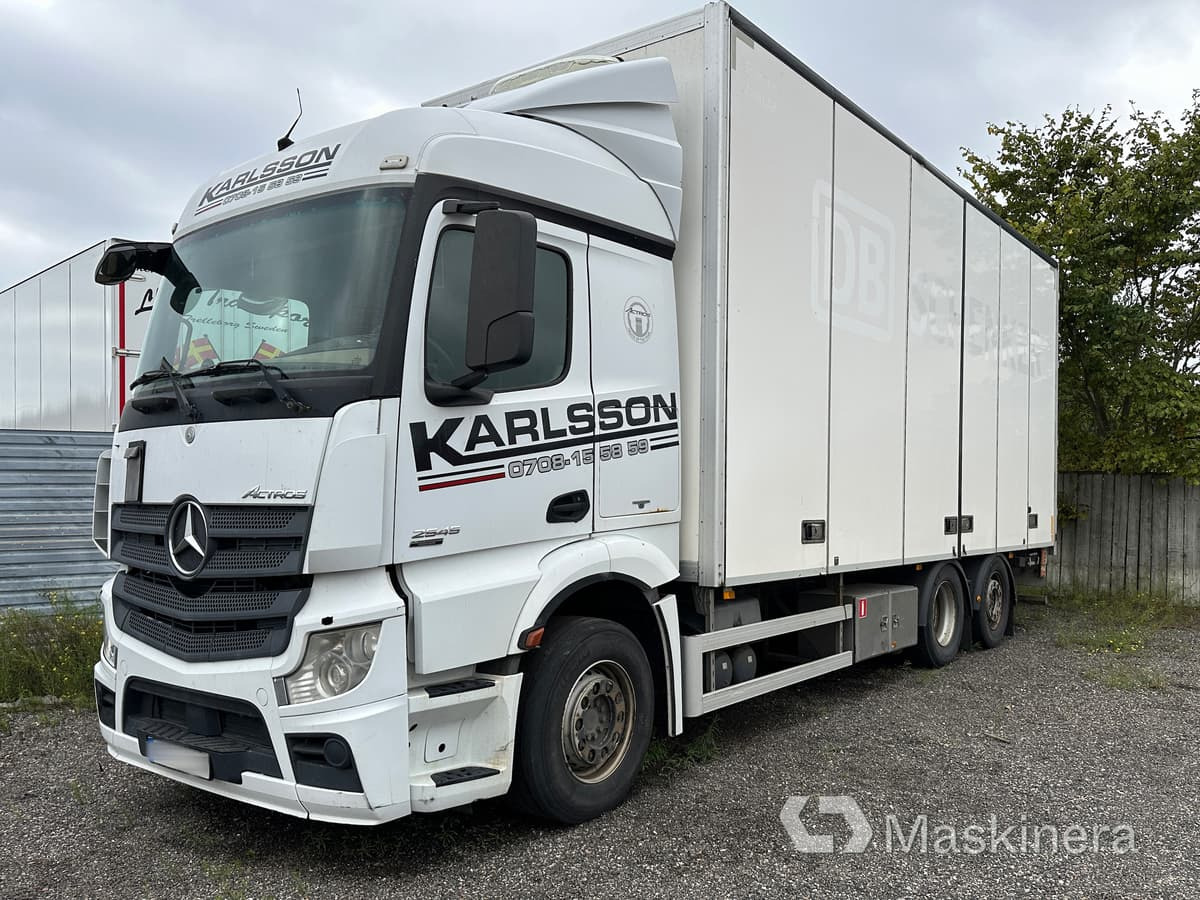 Lastbil Mercedes-Benz Actros - Camião furgão: foto 1 Lastbil Mercedes-Benz Actros - Camião furgão: foto 1