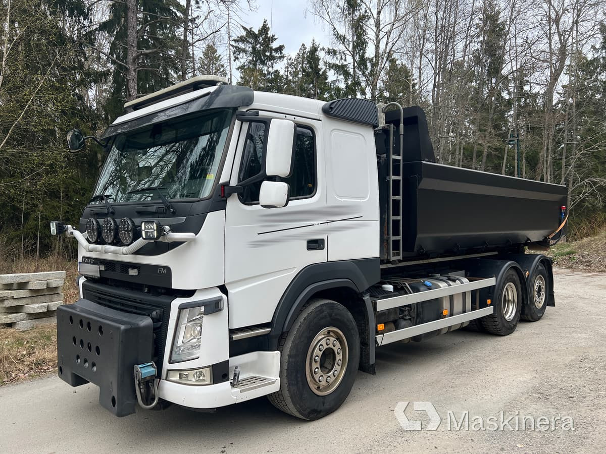 Lastväxlare Volvo FM Plog/Saltutrustad - Camião polibenne: foto 1 Lastväxlare Volvo FM Plog/Saltutrustad - Camião polibenne: foto 1