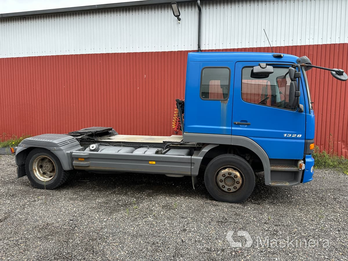 Lastbil Mercedes-Benz Atego 1328 LS 4X - Máquina de outro: foto 2 Lastbil Mercedes-Benz Atego 1328 LS 4X - Máquina de outro: foto 2