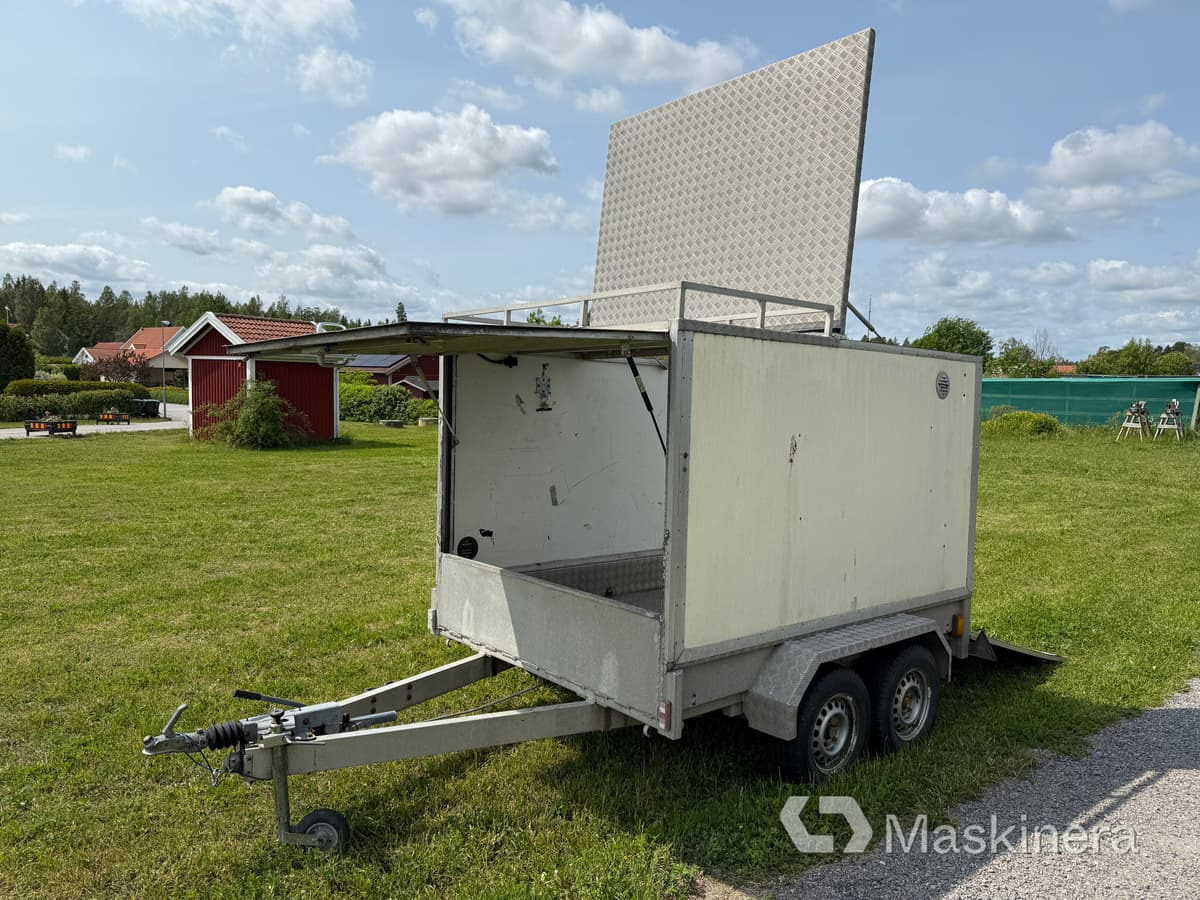 Öppningsbart Alu. kåpvagn, Bil & Plåtsläp 1700 - Reboque furgão: foto 5 Öppningsbart Alu. kåpvagn, Bil & Plåtsläp 1700 - Reboque furgão: foto 5