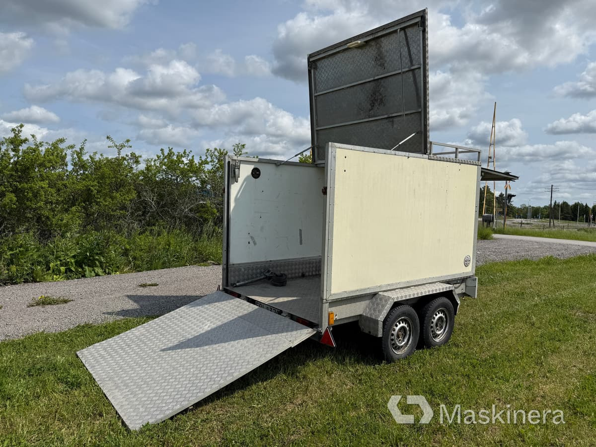 Öppningsbart Alu. kåpvagn, Bil & Plåtsläp 1700 - Reboque furgão: foto 1 Öppningsbart Alu. kåpvagn, Bil & Plåtsläp 1700 - Reboque furgão: foto 1