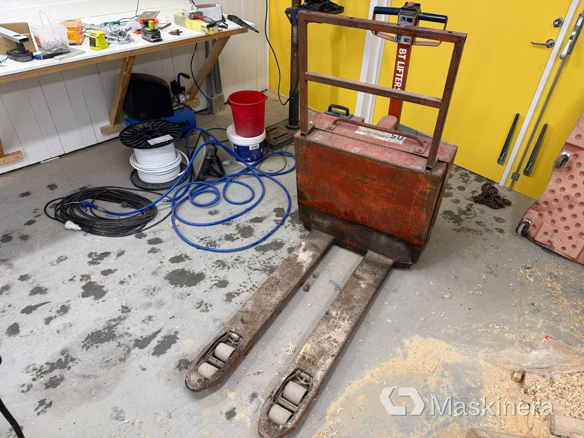 Pallyft BT-truck PPT 1250 E ink laddare - Porta-palete: foto 1 Pallyft BT-truck PPT 1250 E ink laddare - Porta-palete: foto 1