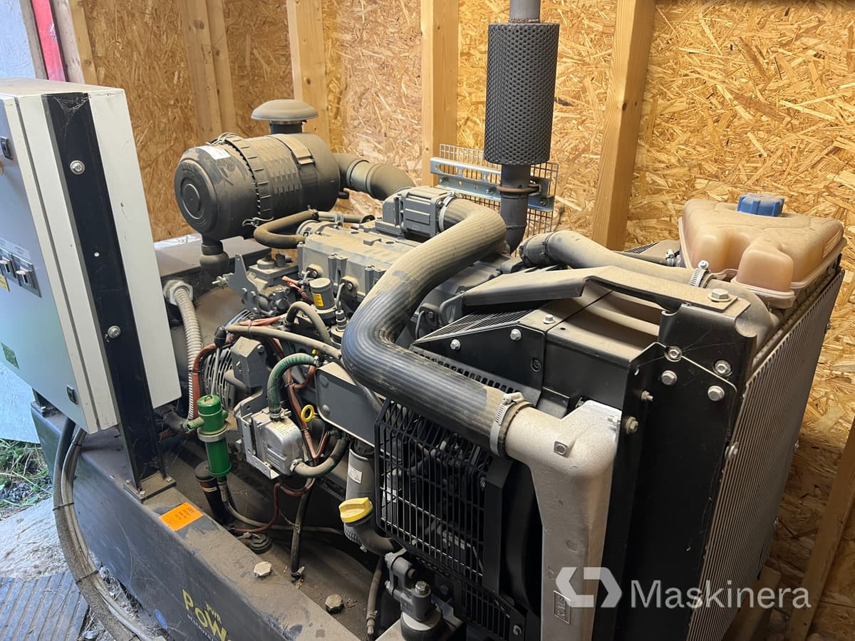 Stationärt reservkraftverk GP84 75 kVA - Gerador elétrico: foto 2 Stationärt reservkraftverk GP84 75 kVA - Gerador elétrico: foto 2