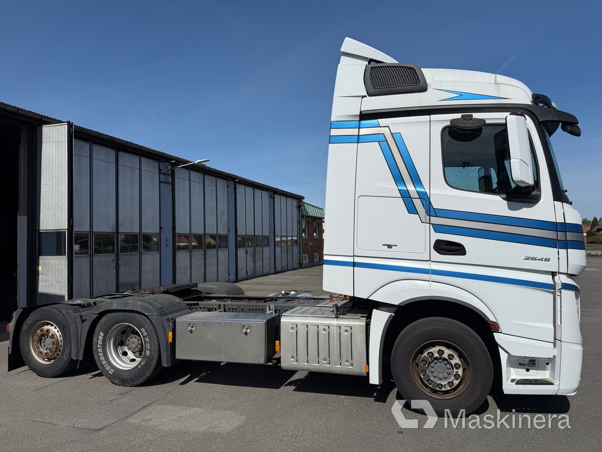 Dragbil Mercedes-Benz Actros 2545 - Tractor: foto 4 Dragbil Mercedes-Benz Actros 2545 - Tractor: foto 4
