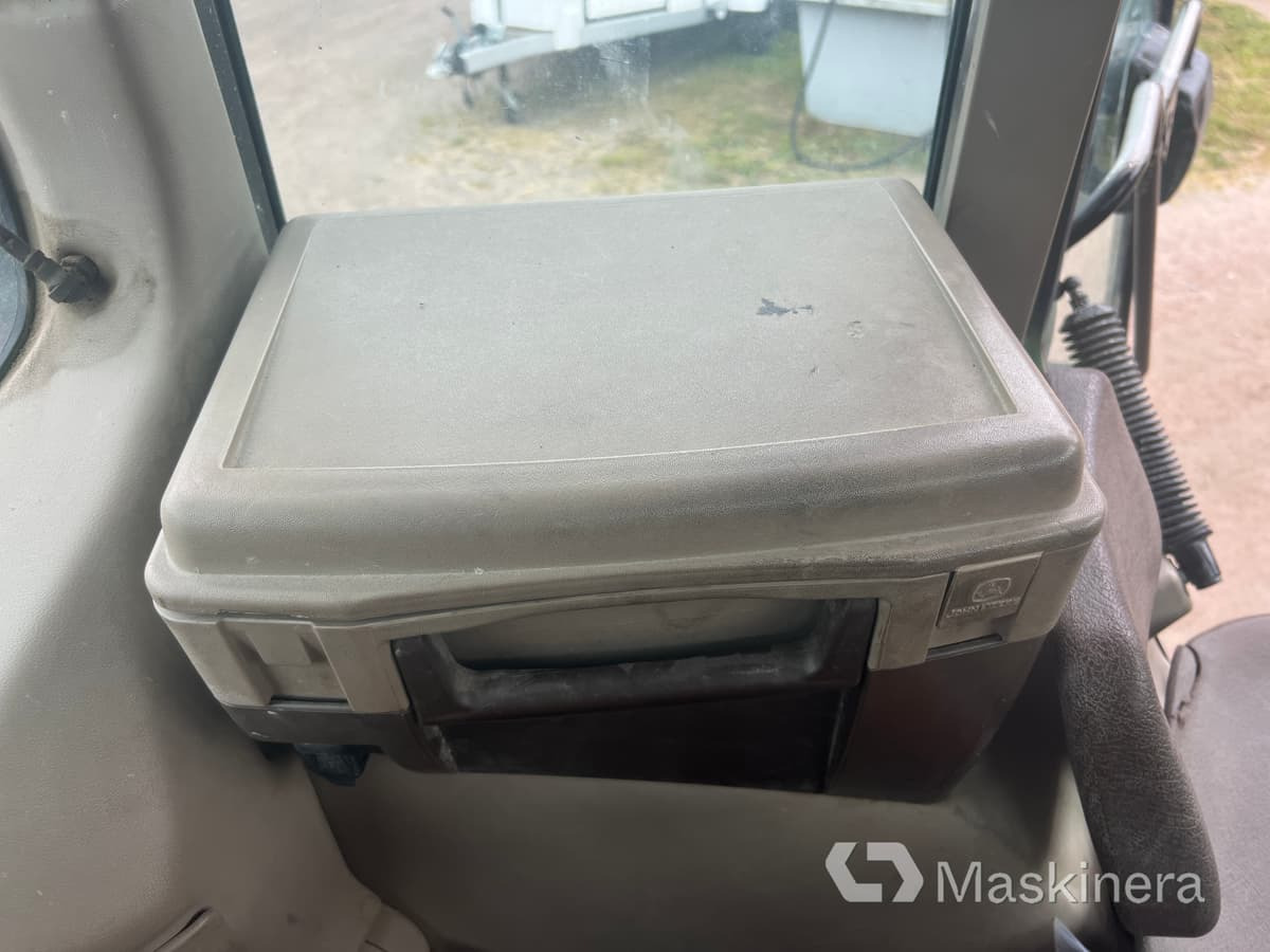 Trator Traktor John Deere 6620 med lastare: foto 47