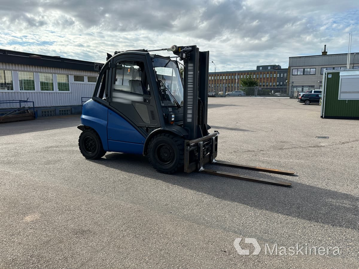 Truck Linde H50D Triplex - Empilhadeira a diesel: foto 3 Truck Linde H50D Triplex - Empilhadeira a diesel: foto 3