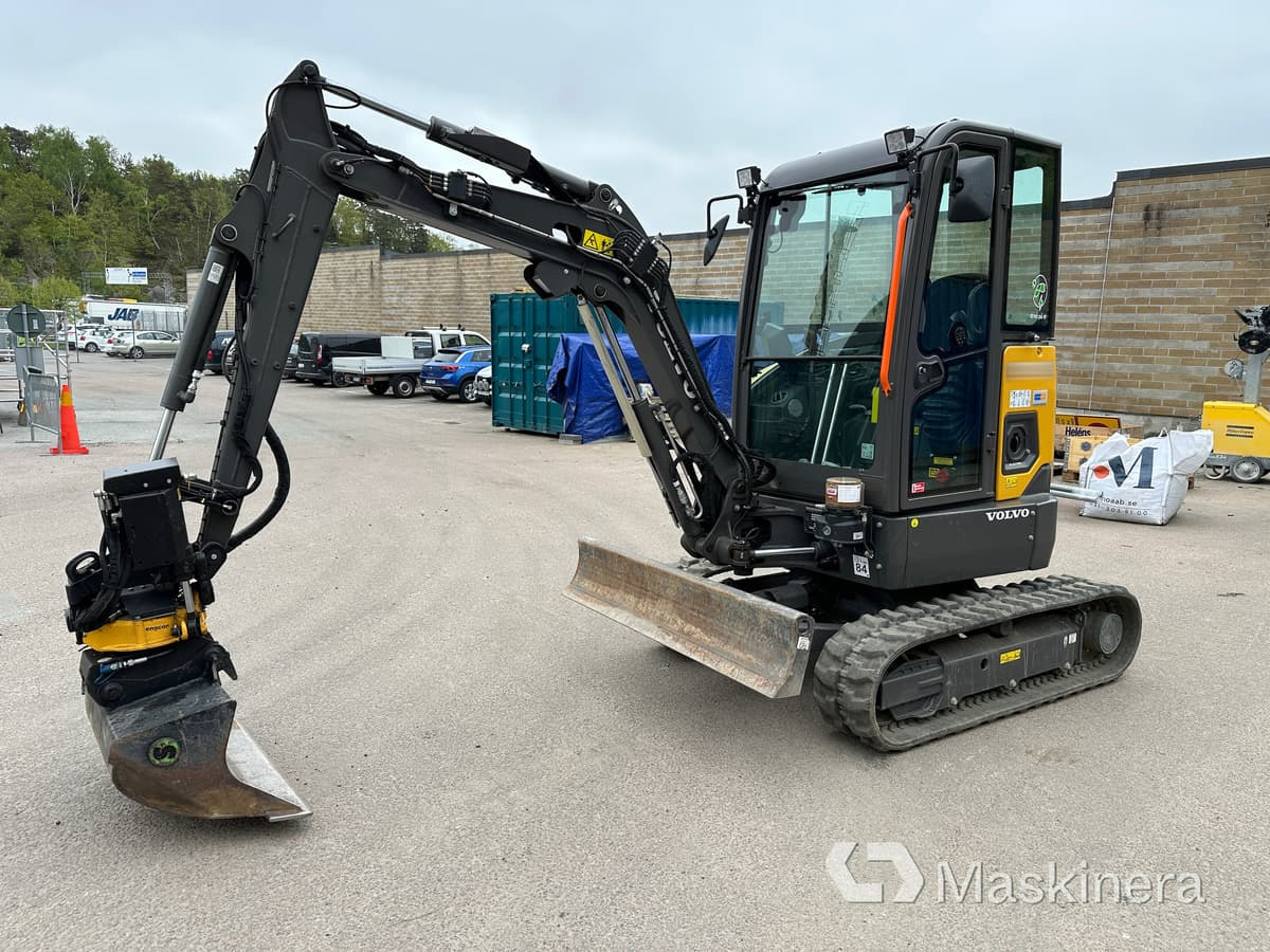 Volvo JECR25D Electric Grävmaskin Volvo ECR25 Electric - Escavadora de rastos: foto 1 Volvo JECR25D Electric Grävmaskin Volvo ECR25 Electric - Escavadora de rastos: foto 1