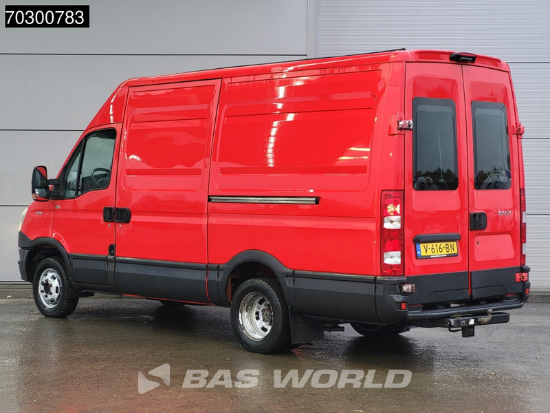 Iveco Daily 35C15 3.0L Luchtvering 2x Schuifdeur Dubbellucht L2H2 3,5t Trekhaak Cruise Parkeersensoren Euro6 L2 Trekhaak Cruise control - Furgão: foto 2 Iveco Daily 35C15 3.0L Luchtvering 2x Schuifdeur Dubbellucht L2H2 3,5t Trekhaak Cruise Parkeersensoren Euro6 L2 Trekhaak Cruise control - Furgão: foto 2