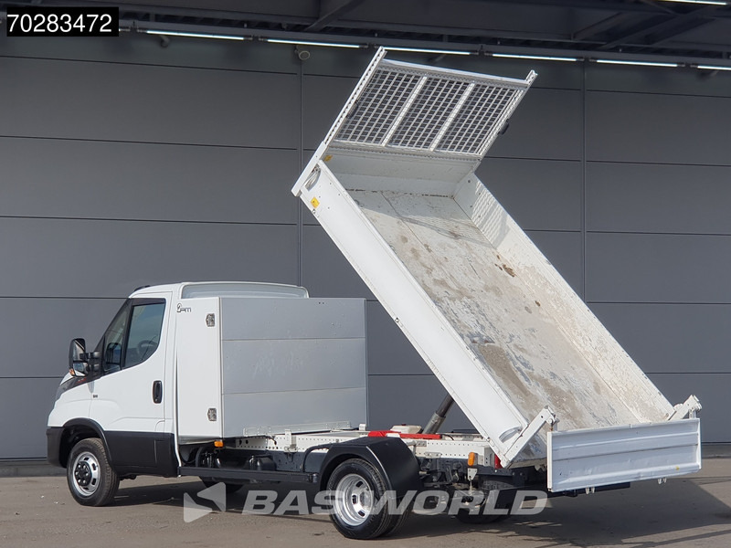 Iveco Daily 35C16 3.0L Kipper met Kist Dubbellucht 3,5t Trekhaak Airco Cruise Euro6 Tipper Benne Kieper 2m3 Airco Trekhaak Cruise control - Carrinha basculante: foto 2 Iveco Daily 35C16 3.0L Kipper met Kist Dubbellucht 3,5t Trekhaak Airco Cruise Euro6 Tipper Benne Kieper 2m3 Airco Trekhaak Cruise control - Carrinha basculante: foto 2
