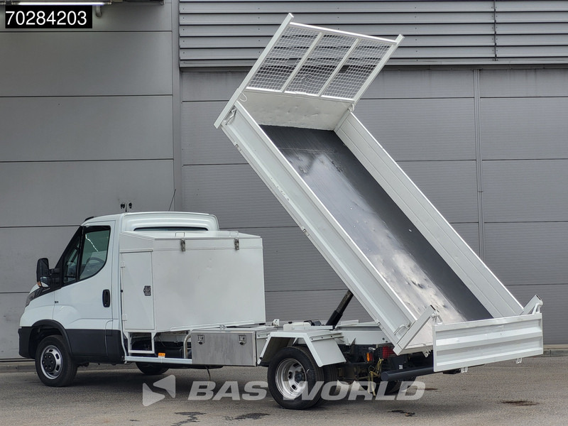 Iveco Daily 35C18 3.0L Automaat Kipper met Kist Dubbellucht 3,5t Trekhaak Cruise Euro6 Tipper Benne Kieper 2m3 Trekhaak Cruise control - Carrinha basculante: foto 3 Iveco Daily 35C18 3.0L Automaat Kipper met Kist Dubbellucht 3,5t Trekhaak Cruise Euro6 Tipper Benne Kieper 2m3 Trekhaak Cruise control - Carrinha basculante: foto 3