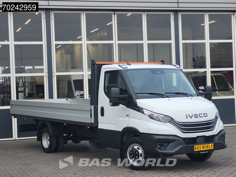 Iveco Daily 35C18 3.0L Automaat Nwe model 2025 Open laadbak Navi ACC LED 3,5T Trekvermogen Pritsche Pickup Airco - Carrinha de caixa aberta: foto 3 Iveco Daily 35C18 3.0L Automaat Nwe model 2025 Open laadbak Navi ACC LED 3,5T Trekvermogen Pritsche Pickup Airco - Carrinha de caixa aberta: foto 3