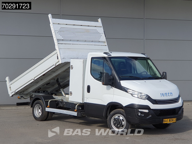 Iveco Daily 35C18 3.0L Automaat Open Laadbak met Kist Dubbellucht 3,5t Trekhaak Airco Euro6 Pritsche Pickup Open Box 2m3 Airco Trekhaak Crui - Carrinha de caixa aberta: foto 3 Iveco Daily 35C18 3.0L Automaat Open Laadbak met Kist Dubbellucht 3,5t Trekhaak Airco Euro6 Pritsche Pickup Open Box 2m3 Airco Trekhaak Crui - Carrinha de caixa aberta: foto 3