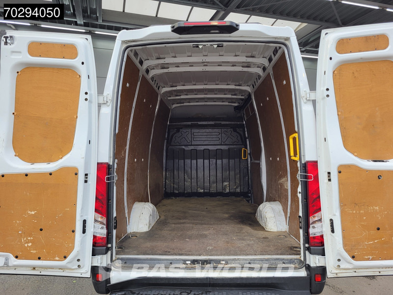 Iveco Daily 35S14 Automaat L2H2 3,5t Trekhaak LED Airco Cruise Navi Camera Euro6 APK 03-2026 L2 12m3 Airco Trekhaak Cruise control - Furgão: foto 3 Iveco Daily 35S14 Automaat L2H2 3,5t Trekhaak LED Airco Cruise Navi Camera Euro6 APK 03-2026 L2 12m3 Airco Trekhaak Cruise control - Furgão: foto 3