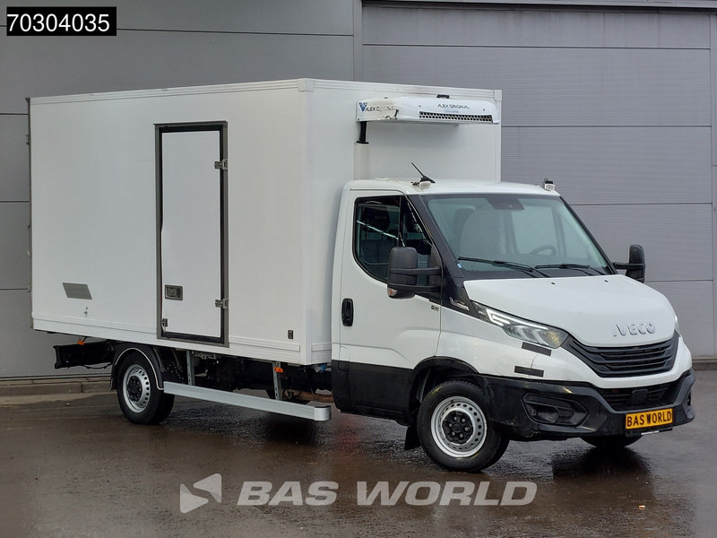 Iveco Daily 35S18 3.0L Automaat Koelwagen 230v Stekker Zijdeur Achterdeuren 180PK ACC LED Navi Airco Euro6 Bakwagen Gekoeld Koel Koeler Kühl - Carrinha frigorífica: foto 3 Iveco Daily 35S18 3.0L Automaat Koelwagen 230v Stekker Zijdeur Achterdeuren 180PK ACC LED Navi Airco Euro6 Bakwagen Gekoeld Koel Koeler Kühl - Carrinha frigorífica: foto 3