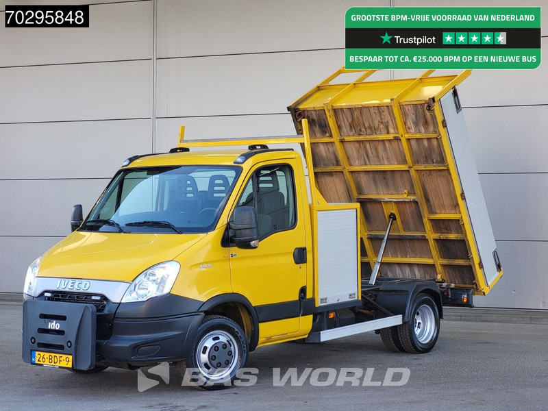 Iveco Daily 50C15 3.0L Kipper met Kist Dubbellucht 3,5t Trekhaak Kieper Tipper Benne Trekhaak - Carrinha basculante: foto 1 Iveco Daily 50C15 3.0L Kipper met Kist Dubbellucht 3,5t Trekhaak Kieper Tipper Benne Trekhaak - Carrinha basculante: foto 1