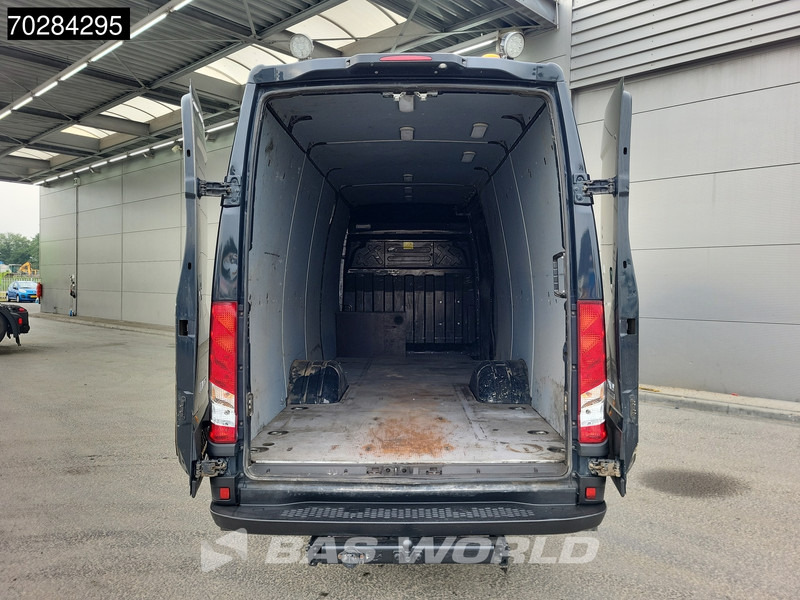 Iveco Daily 50C18 3.0L 180PK Luchtvering L3H2 Dubbellucht 3,5t Trekhaak Airco Camera Euro6 L4H2 16m3 Airco Trekhaak - Furgão: foto 3 Iveco Daily 50C18 3.0L 180PK Luchtvering L3H2 Dubbellucht 3,5t Trekhaak Airco Camera Euro6 L4H2 16m3 Airco Trekhaak - Furgão: foto 3