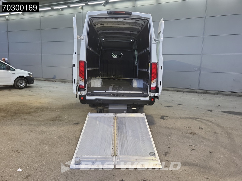 Iveco Daily 50C18 3.0L Laadklep Automaat Dubbellucht 180PK L3H2 Cruise Euro6 L3 Cruise control - Furgão: foto 3 Iveco Daily 50C18 3.0L Laadklep Automaat Dubbellucht 180PK L3H2 Cruise Euro6 L3 Cruise control - Furgão: foto 3