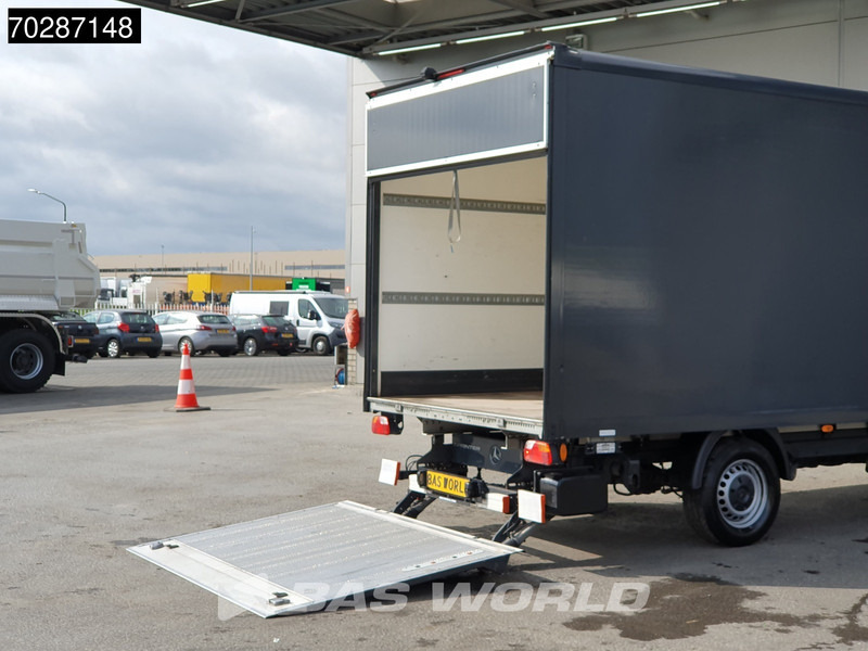 Mercedes-Benz Sprinter 316 CDI Laadklep Automaat Bakwagen ACC Airco Camera MBUX CarPlay Euro6 Meubelbak Koffer 19m3 Airco - Carrinha de contentor: foto 3 Mercedes-Benz Sprinter 316 CDI Laadklep Automaat Bakwagen ACC Airco Camera MBUX CarPlay Euro6 Meubelbak Koffer 19m3 Airco - Carrinha de contentor: foto 3