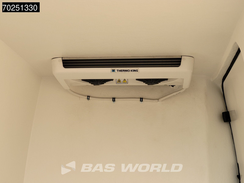 Mercedes-Benz Sprinter 317 CDI L3H2 Koelwagen Thermo King V-200 MAX 230V Stekker Trekhaak Airco Cruise Camera Navi Koeler Koel Kühlwagen 12m3 Airco Tre - Carrinha frigorífica: foto 5 Mercedes-Benz Sprinter 317 CDI L3H2 Koelwagen Thermo King V-200 MAX 230V Stekker Trekhaak Airco Cruise Camera Navi Koeler Koel Kühlwagen 12m3 Airco Tre - Carrinha frigorífica: foto 5