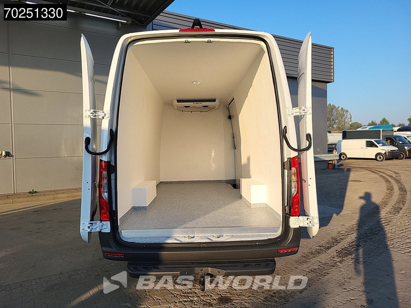 Mercedes-Benz Sprinter 317 CDI L3H2 Koelwagen Thermo King V-200 MAX 230V Stekker Trekhaak Airco Cruise Camera Navi Koeler Koel Kühlwagen 12m3 Airco Tre - Carrinha frigorífica: foto 3 Mercedes-Benz Sprinter 317 CDI L3H2 Koelwagen Thermo King V-200 MAX 230V Stekker Trekhaak Airco Cruise Camera Navi Koeler Koel Kühlwagen 12m3 Airco Tre - Carrinha frigorífica: foto 3