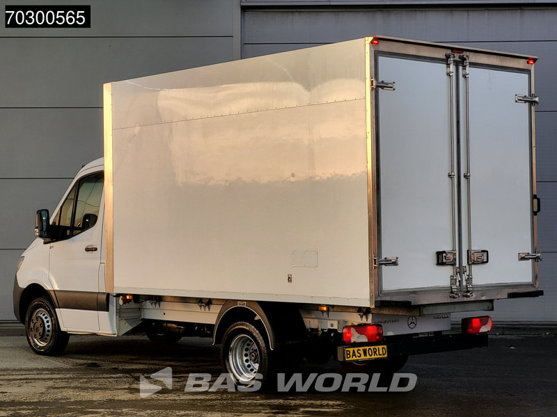 Mercedes-Benz Sprinter 515 CDI Bi-Temp Koelwagen Vriezer Achterdeuren Zijdeur Dubbellucht Carrier Xarios 5 380V Stekker 150PK Airco MBUX CarPlay Euro6 - Carrinha frigorífica: foto 2 Mercedes-Benz Sprinter 515 CDI Bi-Temp Koelwagen Vriezer Achterdeuren Zijdeur Dubbellucht Carrier Xarios 5 380V Stekker 150PK Airco MBUX CarPlay Euro6 - Carrinha frigorífica: foto 2