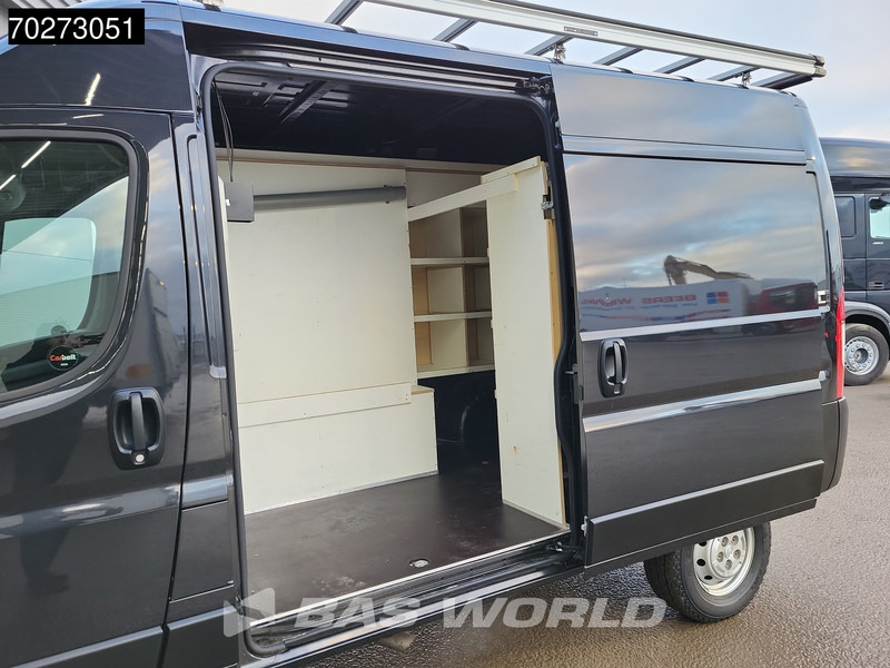 Peugeot Boxer 120pk L2H2 Dubbele Schuifdeur LED Imperiaal Trekhaak Werkplaatsinrichting Camera Airco Cruise L2 Airco Trekhaak Cruise control - Furgão compacto: foto 3 Peugeot Boxer 120pk L2H2 Dubbele Schuifdeur LED Imperiaal Trekhaak Werkplaatsinrichting Camera Airco Cruise L2 Airco Trekhaak Cruise control - Furgão compacto: foto 3