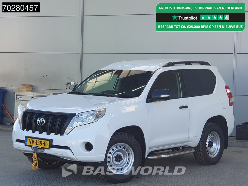 Toyota Land Cruiser 2.8 D-4D 177 PK Euro6 3DRS VAN 3.5t trekhaak Warn Lier Airco PDC 2m3 Airco Trekhaak - Furgão compacto: foto 1 Toyota Land Cruiser 2.8 D-4D 177 PK Euro6 3DRS VAN 3.5t trekhaak Warn Lier Airco PDC 2m3 Airco Trekhaak - Furgão compacto: foto 1