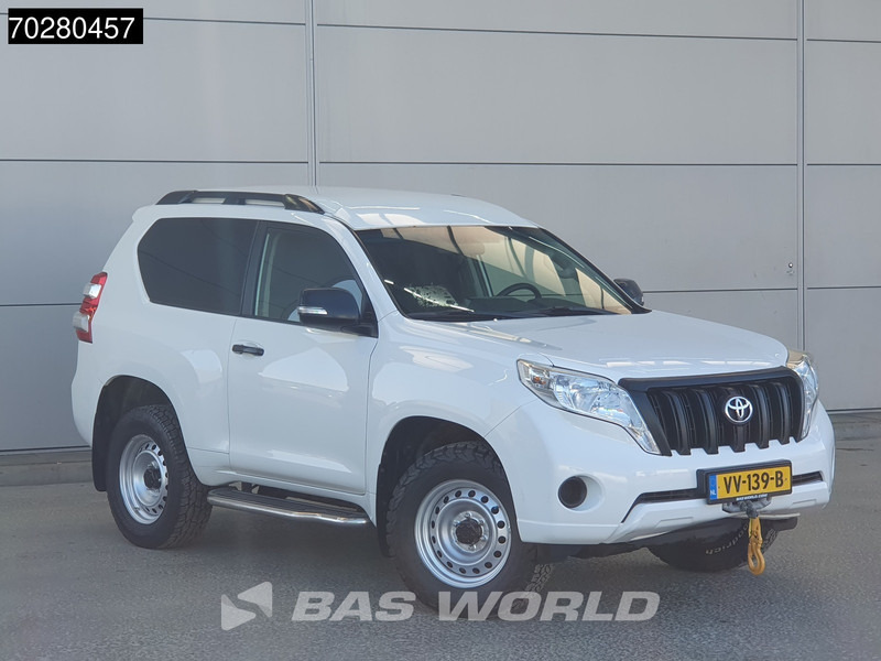 Toyota Land Cruiser 2.8 D-4D 177 PK Euro6 3DRS VAN 3.5t trekhaak Warn Lier Airco PDC 2m3 Airco Trekhaak - Furgão compacto: foto 3 Toyota Land Cruiser 2.8 D-4D 177 PK Euro6 3DRS VAN 3.5t trekhaak Warn Lier Airco PDC 2m3 Airco Trekhaak - Furgão compacto: foto 3