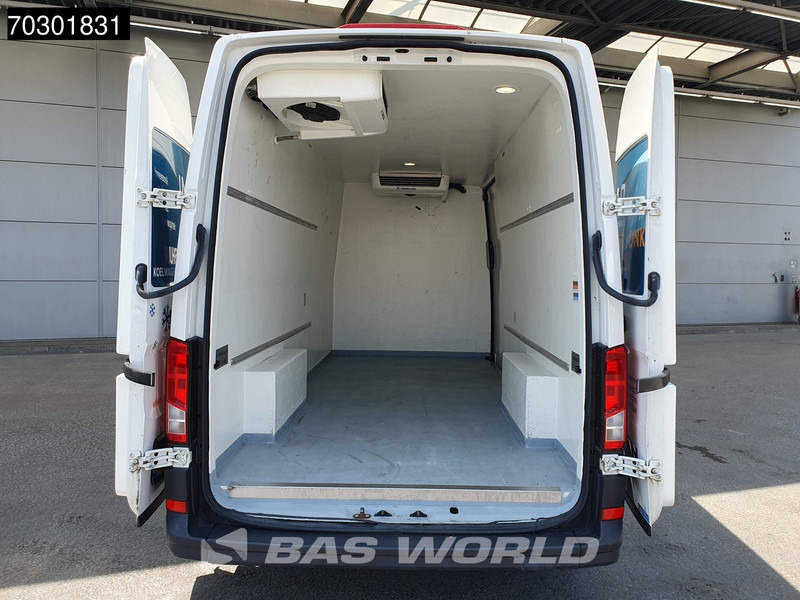 Volkswagen Crafter 140pk Bi Temp Koelwagen Vriezer Themo King V-300 MAX Airco Euro6 Koel Koeler Vries Kühler Kühl Kühlwagen Frigo 12m3 Airco Cruise - Carrinha frigorífica: foto 3 Volkswagen Crafter 140pk Bi Temp Koelwagen Vriezer Themo King V-300 MAX Airco Euro6 Koel Koeler Vries Kühler Kühl Kühlwagen Frigo 12m3 Airco Cruise - Carrinha frigorífica: foto 3