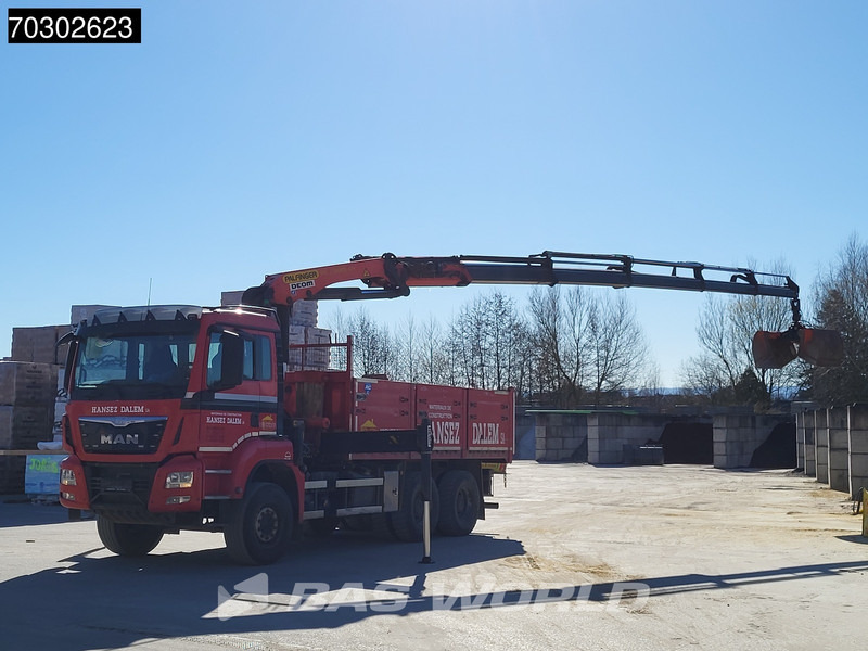 MAN TGS 33.440 6X4 Palfinger PK23001-EH Kran Crane Big-Axle 13m3 tipper Euro 6 - Camião basculante, Camião grua: foto 2 MAN TGS 33.440 6X4 Palfinger PK23001-EH Kran Crane Big-Axle 13m3 tipper Euro 6 - Camião basculante, Camião grua: foto 2