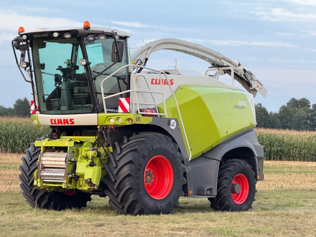 Claas Jaguar 850 Allrad - Picadora de forragem automotriz: foto 1 Claas Jaguar 850 Allrad - Picadora de forragem automotriz: foto 1