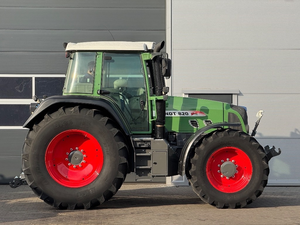 Fendt 820 Vario TMS - Trator: foto 4 Fendt 820 Vario TMS - Trator: foto 4