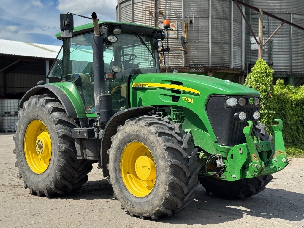 John Deere 7730 AQ - Trator: foto 1 John Deere 7730 AQ - Trator: foto 1