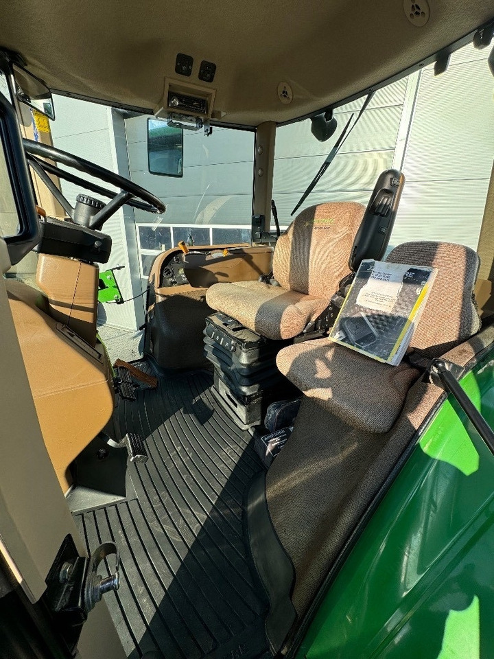 Trator John Deere 8330 AutoPower: foto 11