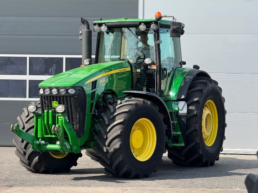 John Deere 8530 AutoPower - Trator: foto 2 John Deere 8530 AutoPower - Trator: foto 2