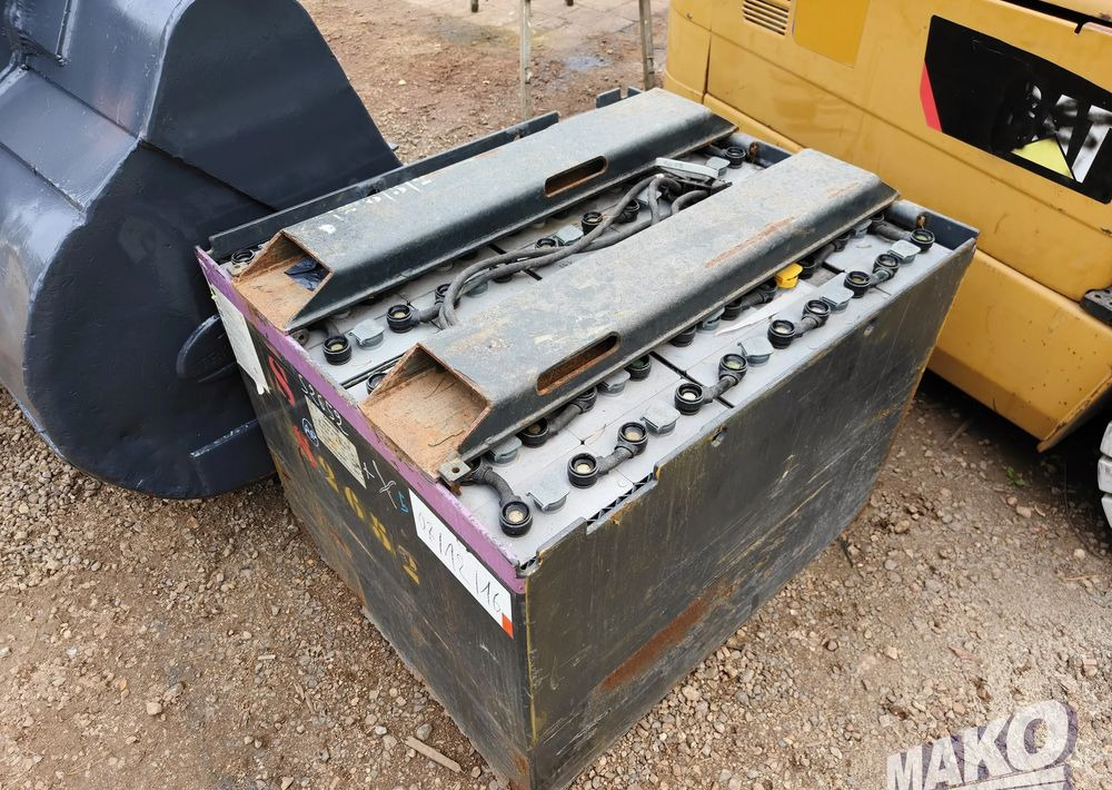 Caterpillar EP35K-PAC - Empilhadeira elétrica: foto 5 Caterpillar EP35K-PAC - Empilhadeira elétrica: foto 5