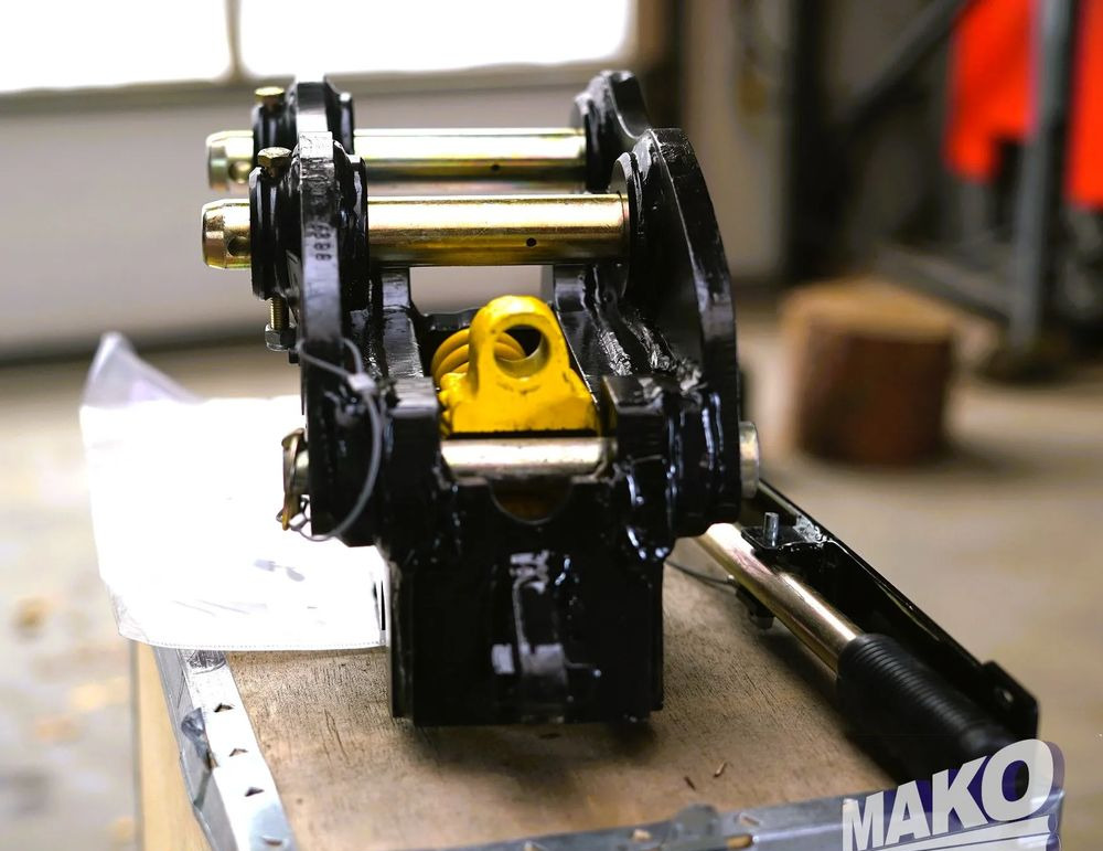 NOWE Szybkozłącze mechaniczne Rhinox fi 30 Takeuchi TB215 Kubota JCB CAT Volvo Yanmar - Equipamento por Máquina de construção: foto 2 NOWE Szybkozłącze mechaniczne Rhinox fi 30 Takeuchi TB215 Kubota JCB CAT Volvo Yanmar - Equipamento por Máquina de construção: foto 2