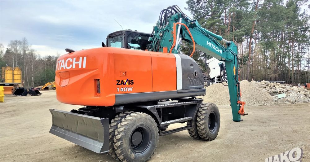 Hitachi ZX140W-3 - Escavadeira de rodas: foto 4 Hitachi ZX140W-3 - Escavadeira de rodas: foto 4