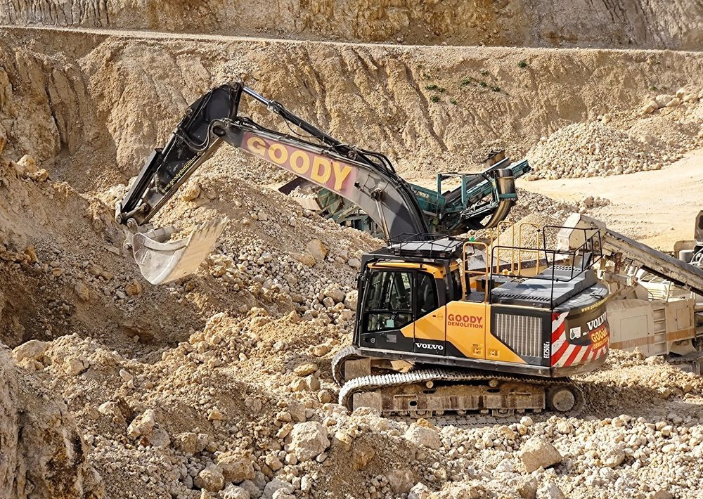 Volvo EC 250 EL - Escavadora de rastos: foto 1 Volvo EC 250 EL - Escavadora de rastos: foto 1