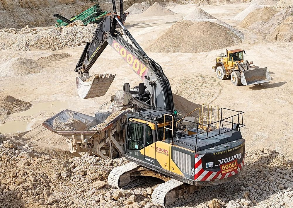 Volvo EC 250 EL - Escavadora de rastos: foto 3 Volvo EC 250 EL - Escavadora de rastos: foto 3