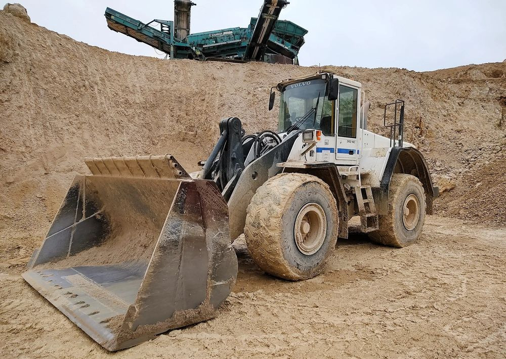 Volvo L180E - Pá carregadora de rodas: foto 1 Volvo L180E - Pá carregadora de rodas: foto 1