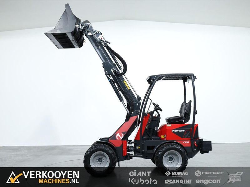 NORCAR a7240 Minishovel - Pá carregadora de rodas: foto 3 NORCAR a7240 Minishovel - Pá carregadora de rodas: foto 3
