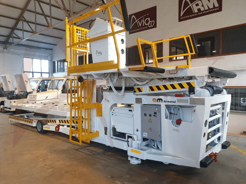 AIR MARREL LAM3500 DP/R8 - Elevador/ Carregador de contentores e paletes: foto 1 AIR MARREL LAM3500 DP/R8 - Elevador/ Carregador de contentores e paletes: foto 1