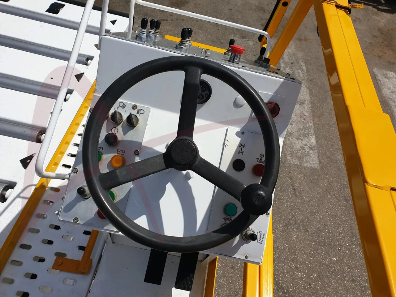 AIR MARREL LAM3500 - Elevador/ Carregador de contentores e paletes: foto 5 AIR MARREL LAM3500 - Elevador/ Carregador de contentores e paletes: foto 5