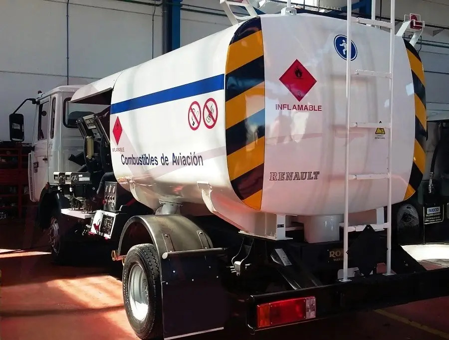 AVGAS B-100 - Caminhão tanque: foto 3 AVGAS B-100 - Caminhão tanque: foto 3